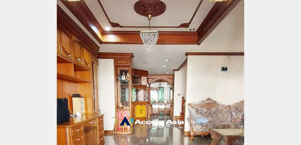  2  4 br Townhouse For Sale in charoenkrung ,Bangkok BRT Nararam 3 AA34103