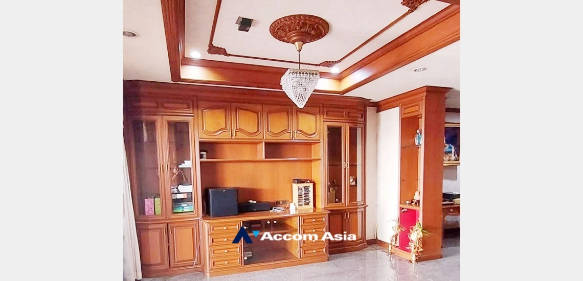  1  4 br Townhouse For Sale in charoenkrung ,Bangkok BRT Nararam 3 AA34103