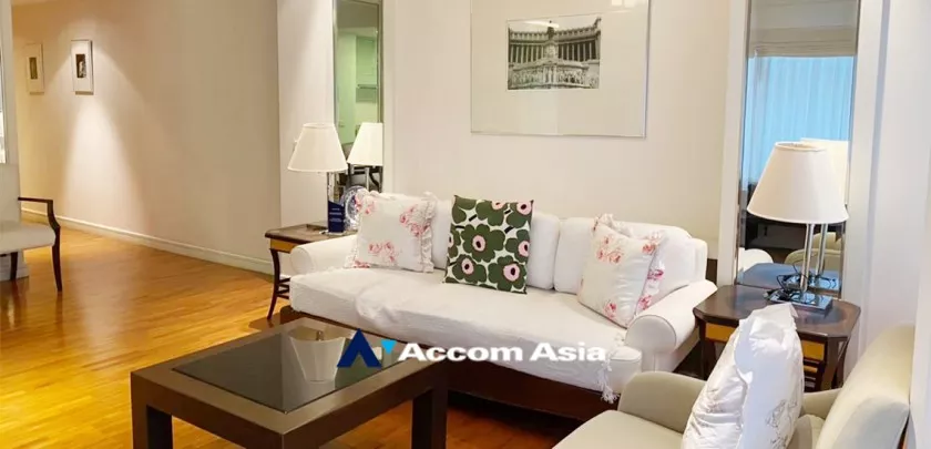  1 Bedroom  Condominium For Rent in Ploenchit, Bangkok  near BTS Chitlom (24835)