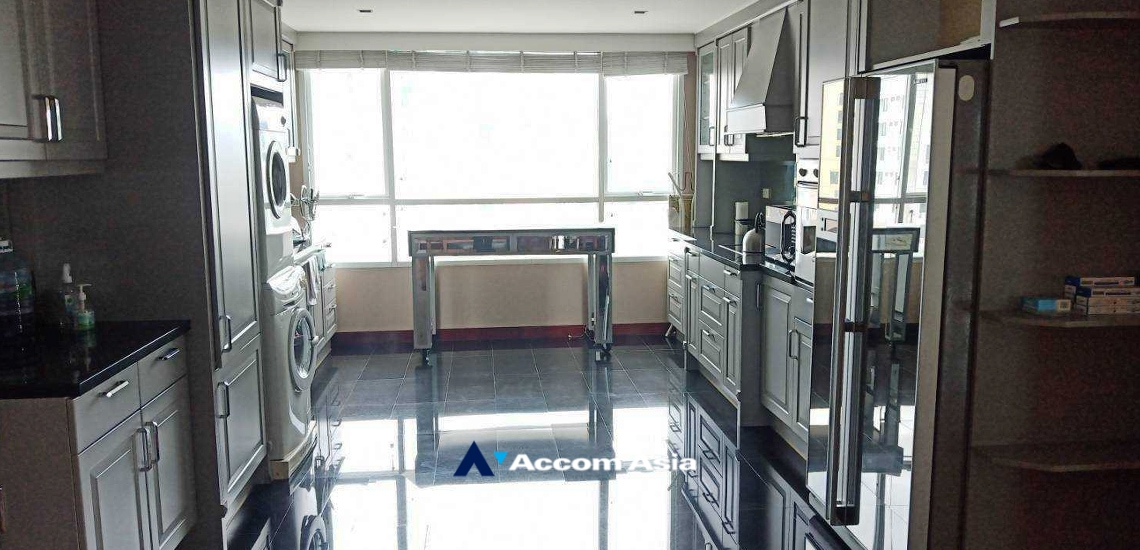 5  3 br Condominium For Rent in Ploenchit ,Bangkok BTS Chitlom at Urbana Langsuan AA34177