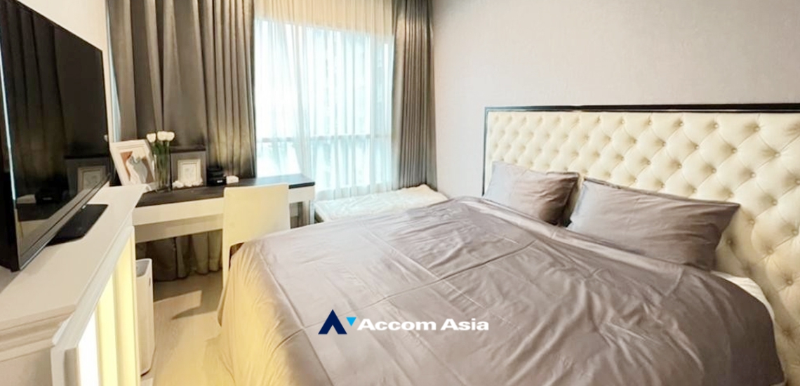 4  2 br Condominium For Sale in Ratchadapisek ,Bangkok MRT Huai Khwang at Life Ratchadapisek AA34181