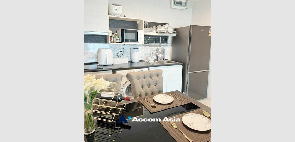  1  2 br Condominium For Sale in Ratchadapisek ,Bangkok MRT Huai Khwang at Life Ratchadapisek AA34181