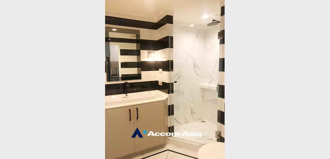 4  1 br Condominium For Sale in Sathorn ,Bangkok MRT Lumphini at Baan Siri Sathorn Yenakard AA34260