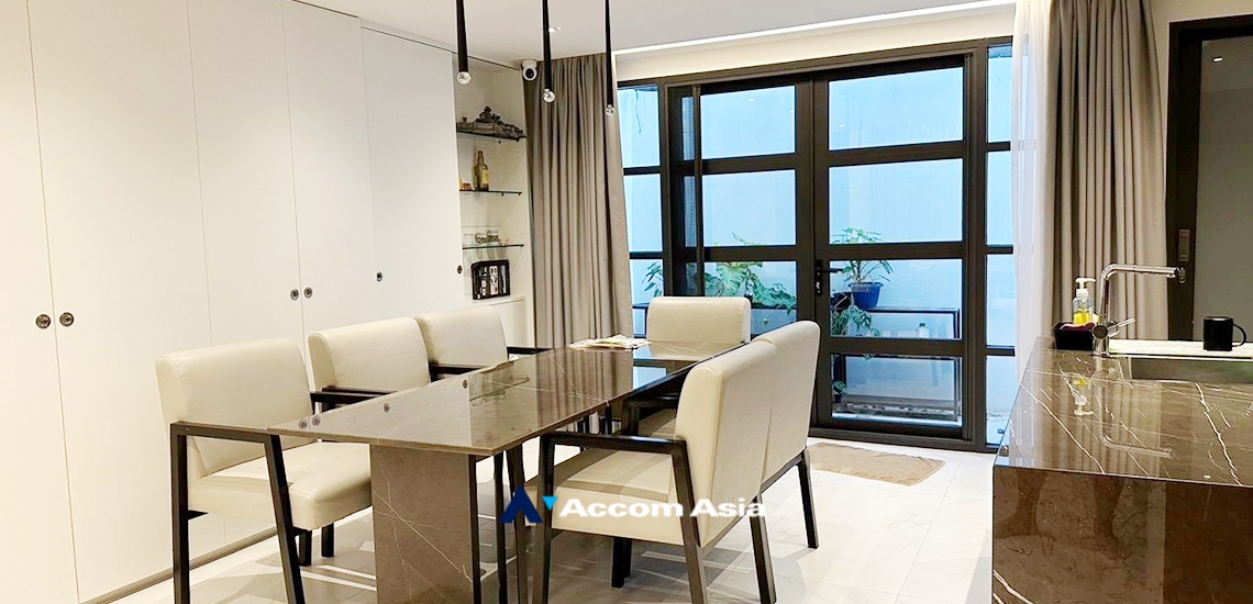  1  2 br Townhouse For Rent in Sathorn ,Bangkok BRT Nararam 3 AA34274