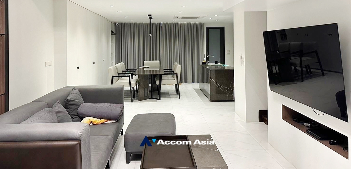  1  2 br Townhouse For Rent in Sathorn ,Bangkok BRT Nararam 3 AA34274