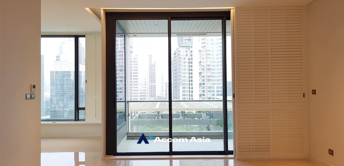  2 Bedrooms  Condominium For Rent in Ploenchit, Bangkok  near BTS Chitlom (AA34284)