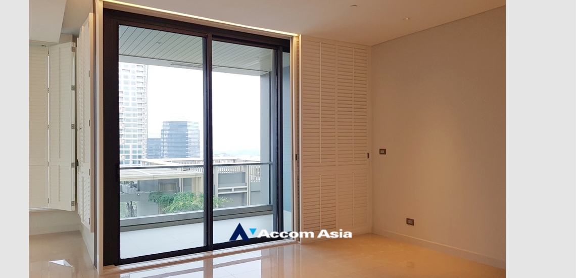  2 Bedrooms  Condominium For Rent in Ploenchit, Bangkok  near BTS Chitlom (AA34284)