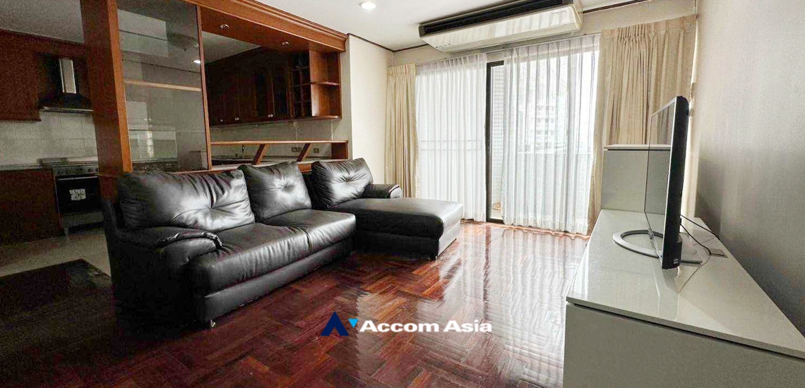  3 Bedrooms  Condominium For Rent in Sukhumvit, Bangkok  near BTS Phrom Phong (24856)