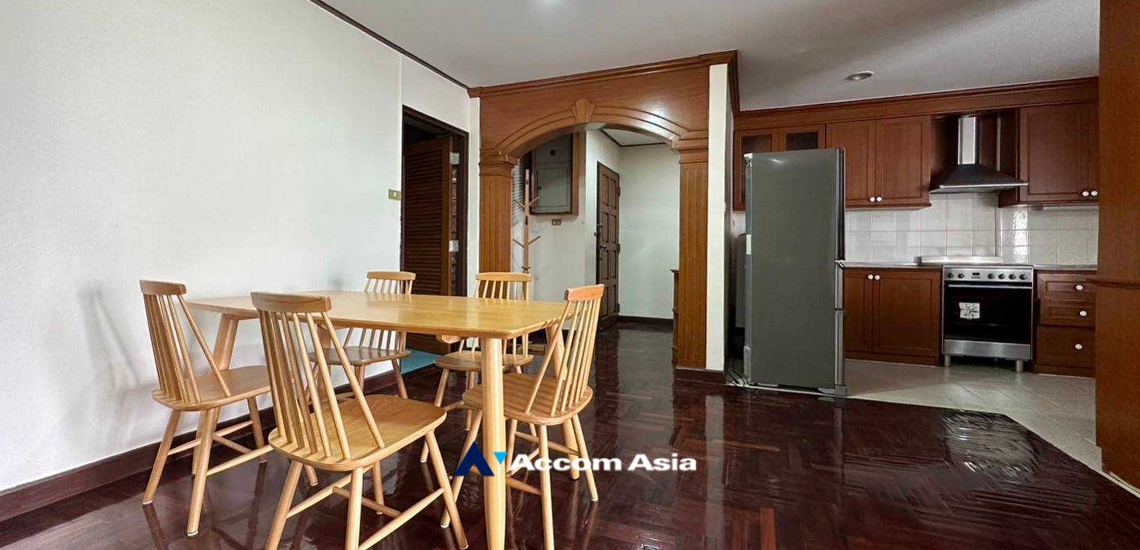  3 Bedrooms  Condominium For Rent in Sukhumvit, Bangkok  near BTS Phrom Phong (24856)