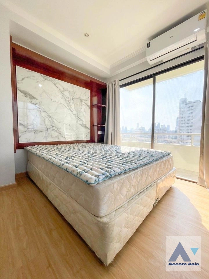 Corner Unit |  2 Bedrooms  Condominium For Sale in Sukhumvit, Bangkok  near BTS Nana (AA34412)