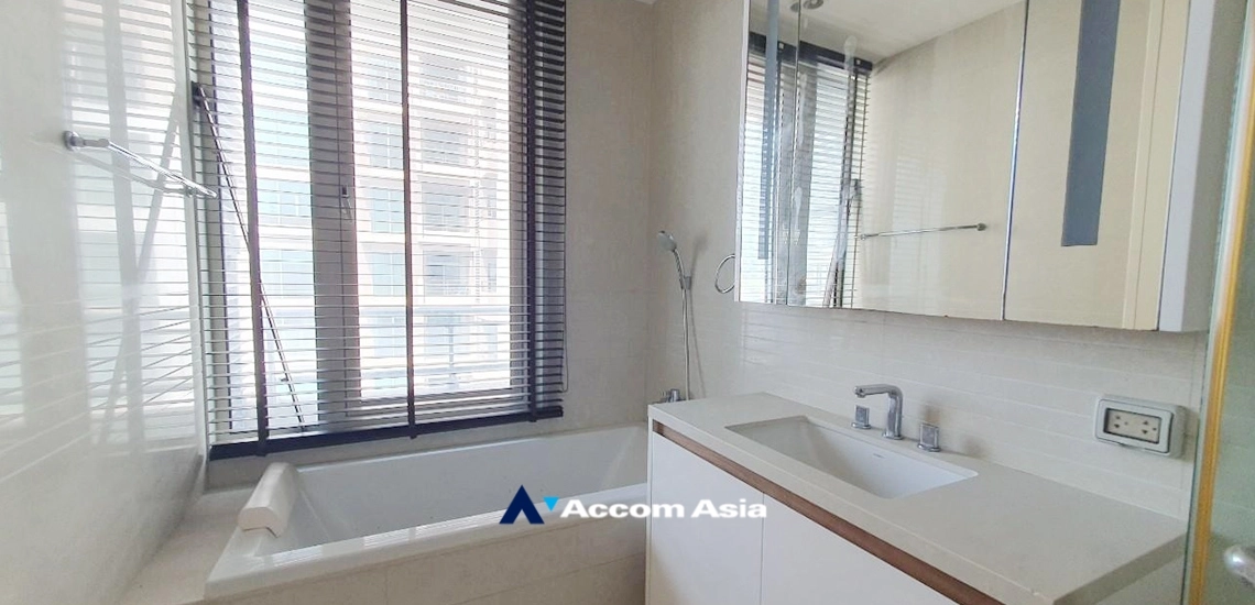 13  2 br Condominium For Rent in Ploenchit ,Bangkok BTS Chitlom at Q Langsuan  AA34457