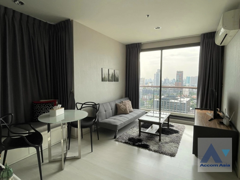 Rhythm Sukhumvit 42 Condominium  1 Bedroom for Sale & Rent BTS Ekkamai in Sukhumvit Bangkok