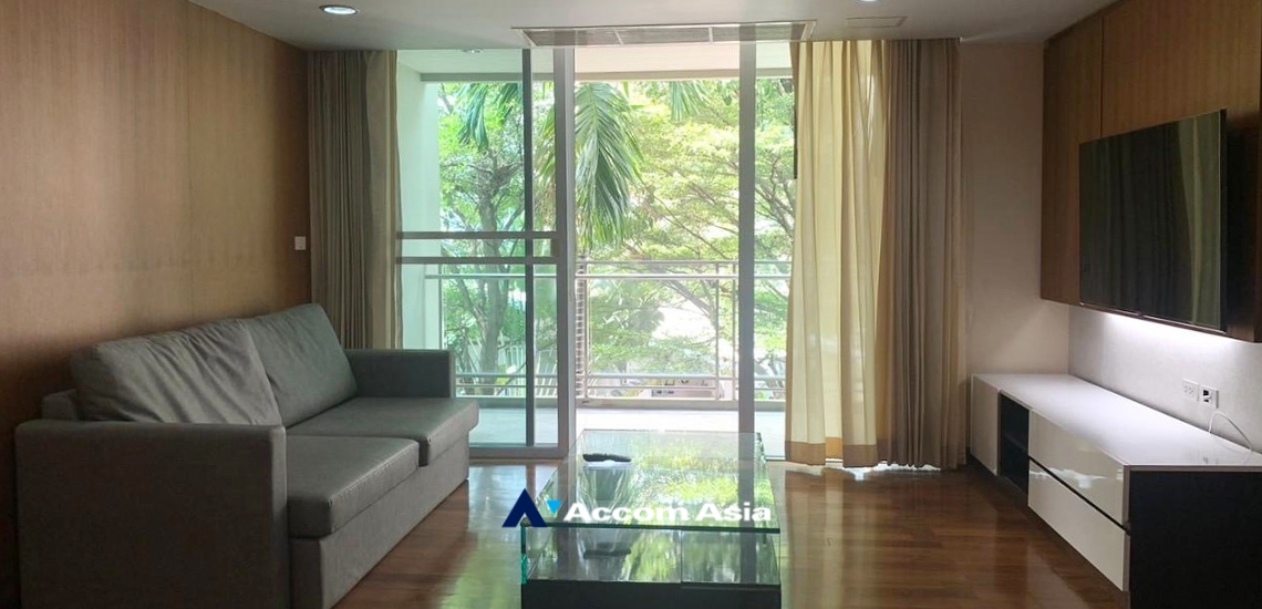  3 Bedrooms  Apartment For Rent in Sukhumvit, Bangkok  near BTS Thong Lo (AA34520)