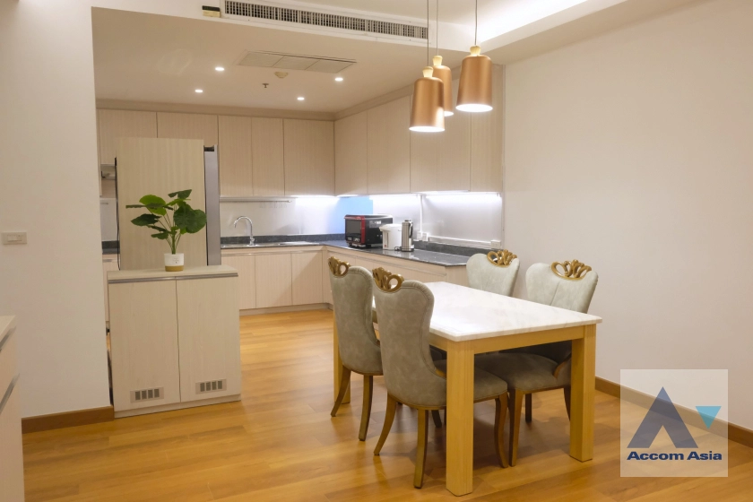  2 Bedrooms  Condominium For Rent in Sukhumvit, Bangkok  near BTS Thong Lo (AA34526)