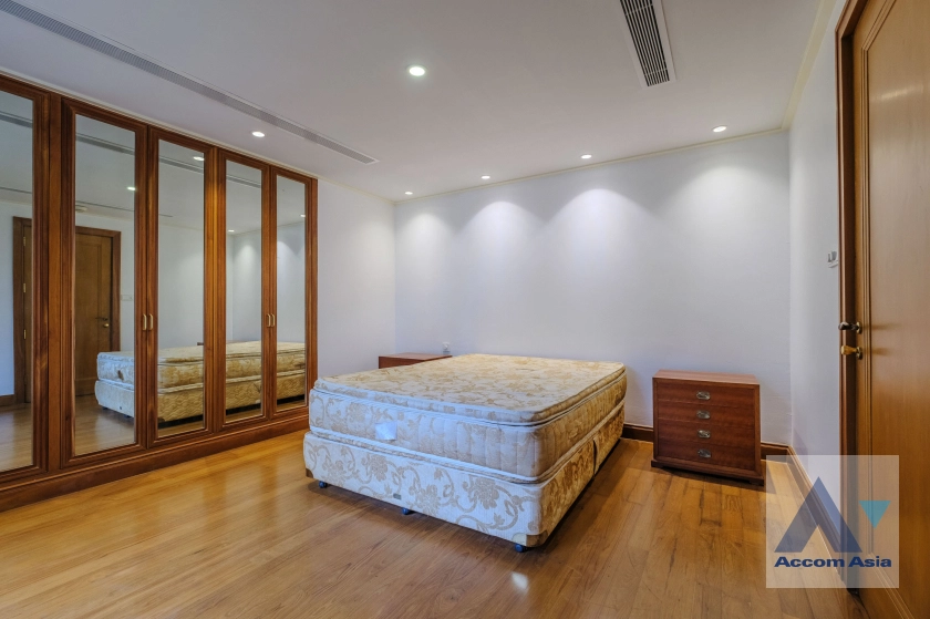 30  3 br Condominium for rent and sale in Ploenchit ,Bangkok BTS Chitlom at Somkid Gardens AA34560