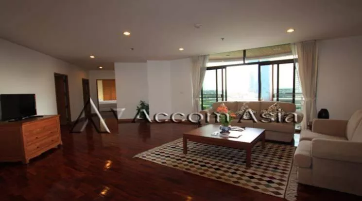  3 Bedrooms  Condominium For Rent in Sukhumvit, Bangkok  near BTS Phrom Phong (24885)