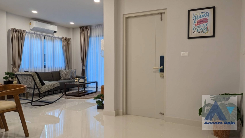 5  4 br House For Rent in Samutprakan ,Samutprakan  at Centro Bangna AA34641