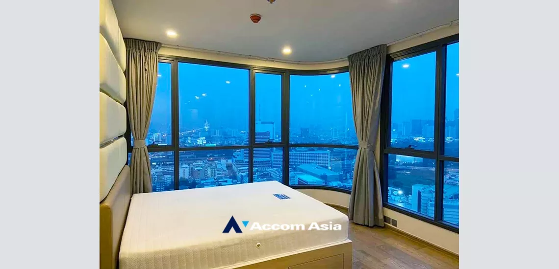  2 Bedrooms  Condominium For Rent & Sale in Phaholyothin, Bangkok  near BTS Chitlom (AA34662)