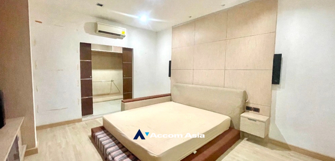 5  4 br House For Sale in Sathorn ,Bangkok BTS Chong Nonsi at Moo Baan Chalathon AA34665