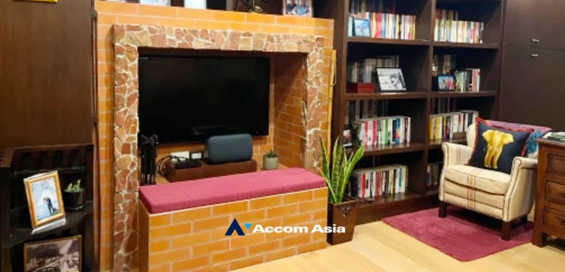 5  1 br Condominium For Sale in Phaholyothin ,Bangkok BTS Ari at Noble Reflex AA34672