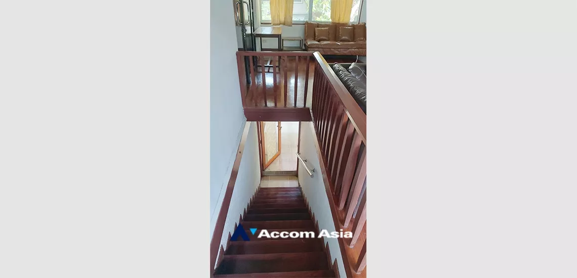  1  5 br House For Rent in sukhumvit ,Bangkok BTS Thong Lo AA34724