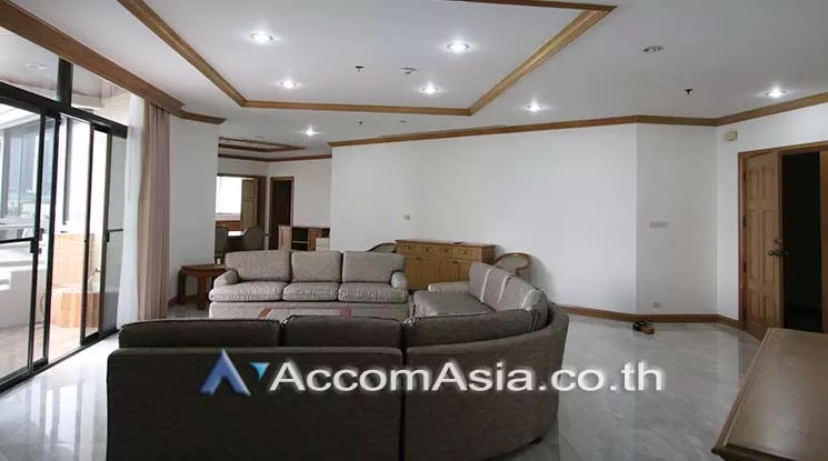  3 Bedrooms  Condominium For Rent in Sukhumvit, Bangkok  near BTS Phrom Phong (24894)