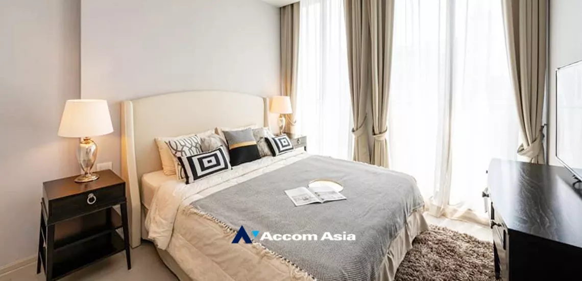  1 Bedroom  Condominium For Sale in Ploenchit, Bangkok  near BTS Ploenchit (AA34762)