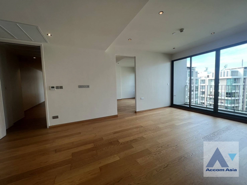 Big Balcony |  3 Bedrooms  Condominium For Sale in Sathorn, Bangkok  near MRT Khlong Toei (AA34773)