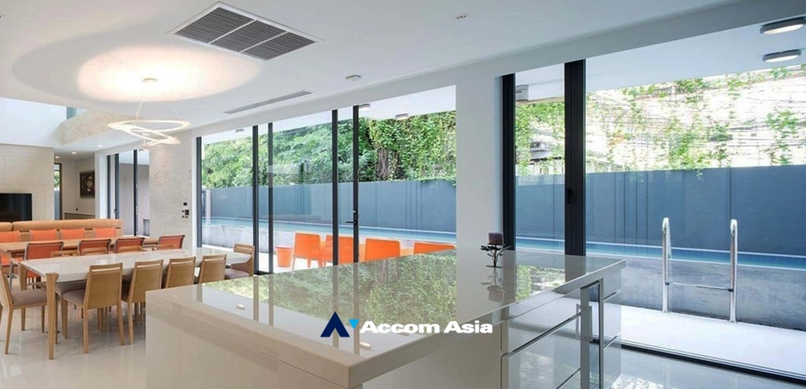Private Swimming Pool, Double High Ceiling |  4 Bedrooms  House For Rent & Sale in Sukhumvit, Bangkok  near BTS Ekkamai (AA34779)