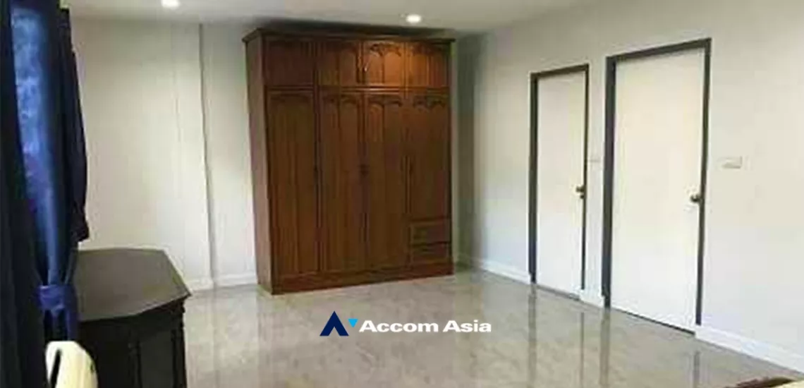 8  3 br Townhouse For Rent in sukhumvit ,Bangkok BTS Phra khanong AA34830