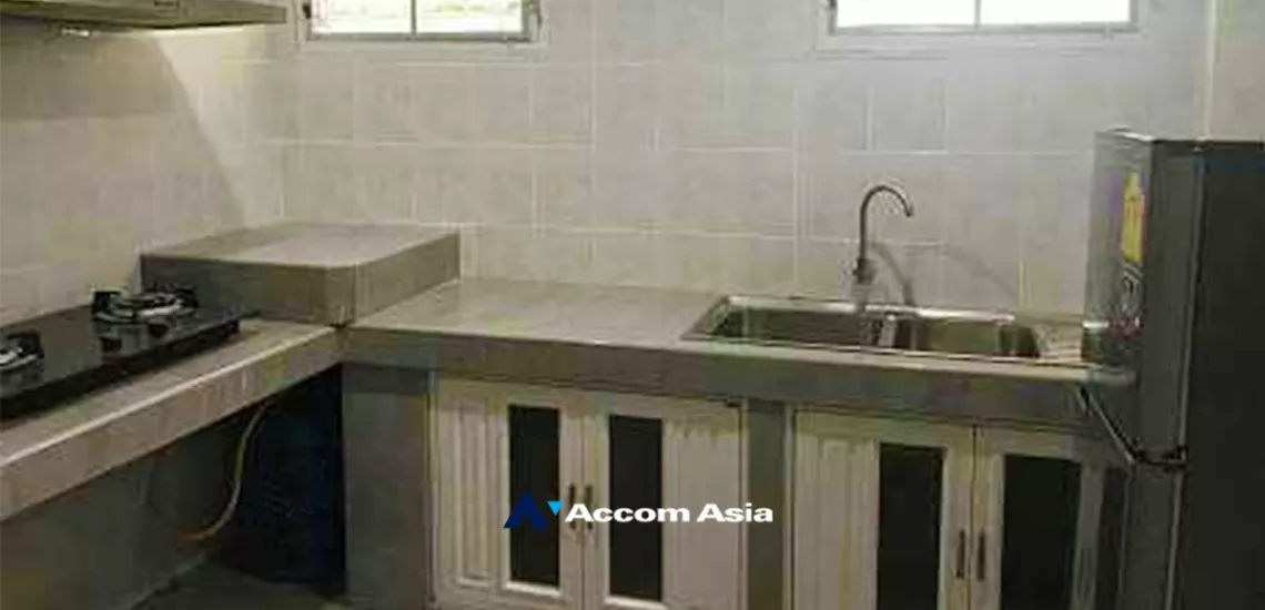 6  3 br Townhouse For Rent in sukhumvit ,Bangkok BTS Phra khanong AA34830