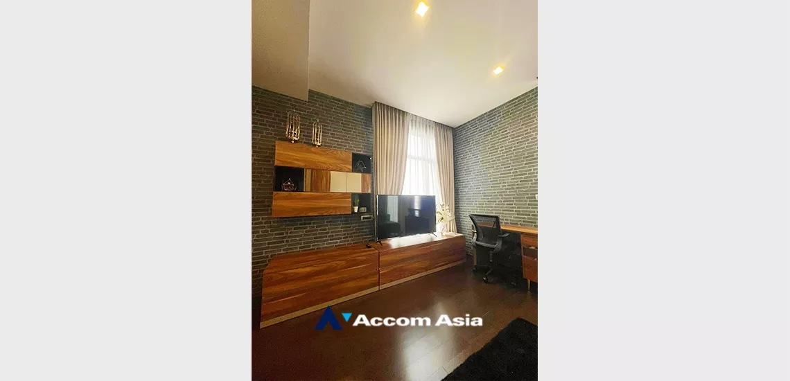  2 Bedrooms  Condominium For Rent & Sale in Sukhumvit, Bangkok  near BTS Phrom Phong (AA34835)