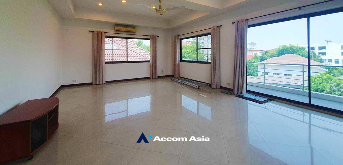 18  5 br House For Sale in Sukhumvit ,Bangkok BTS Phra khanong AA34858