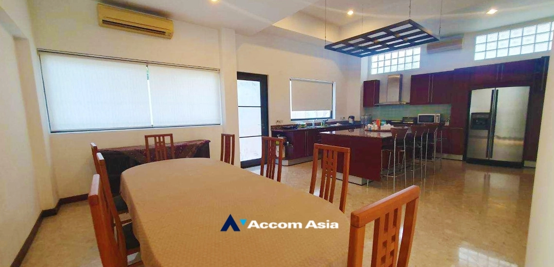 6  5 br House For Sale in Sukhumvit ,Bangkok BTS Phra khanong AA34858