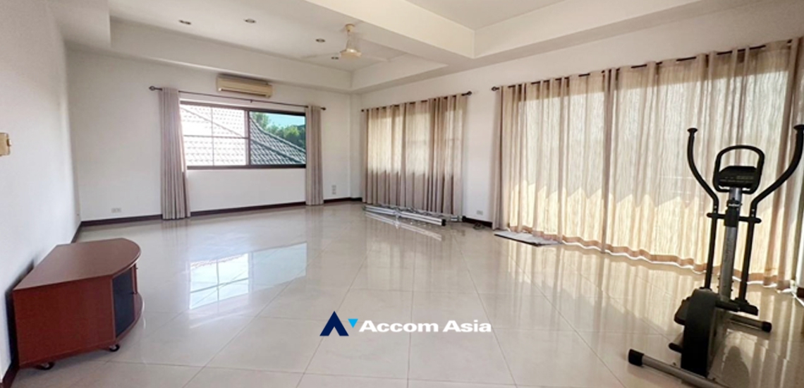 19  5 br House For Sale in Sukhumvit ,Bangkok BTS Phra khanong AA34858