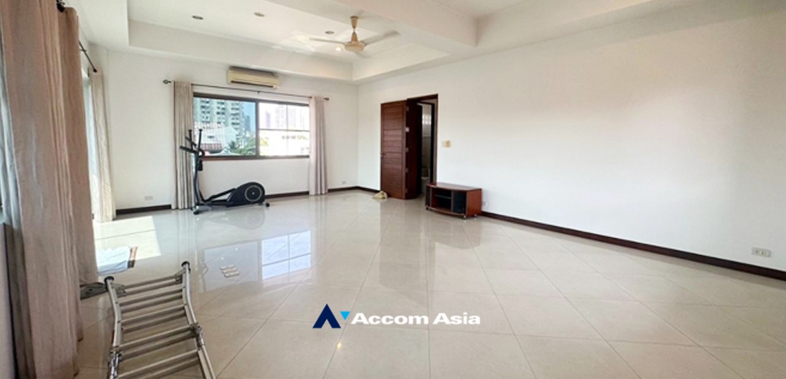 22  5 br House For Sale in Sukhumvit ,Bangkok BTS Phra khanong AA34858