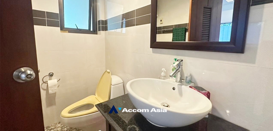 31  5 br House For Sale in Sukhumvit ,Bangkok BTS Phra khanong AA34858