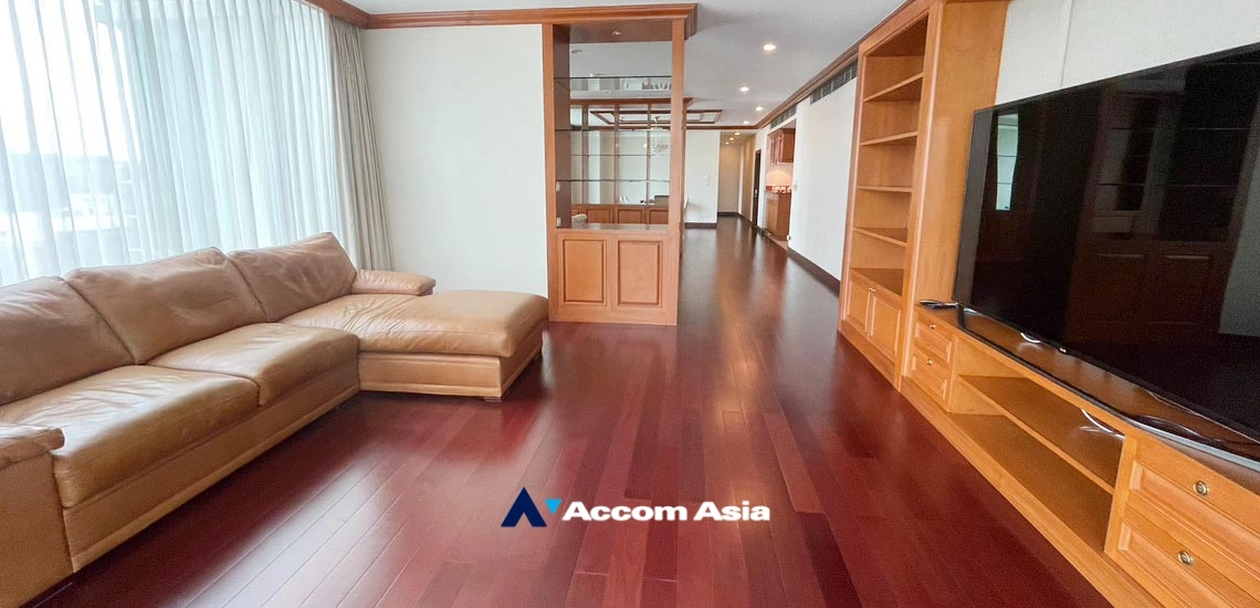  3 Bedrooms  Condominium For Sale in Ploenchit, Bangkok  near BTS Chitlom (AA34870)