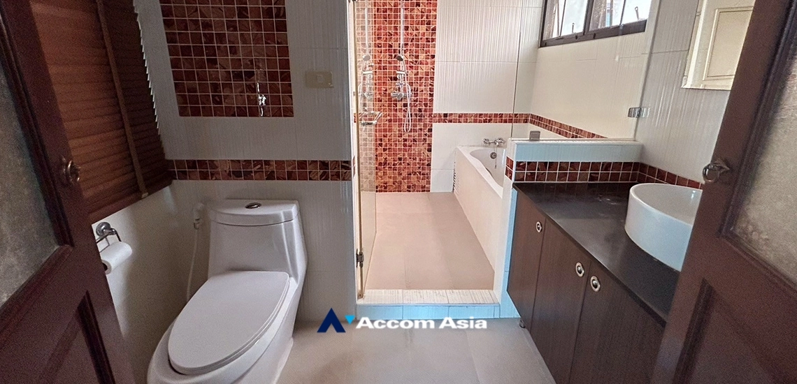 9  3 br Apartment For Rent in Sukhumvit ,Bangkok BTS Ekkamai at Spacious Room AA34903