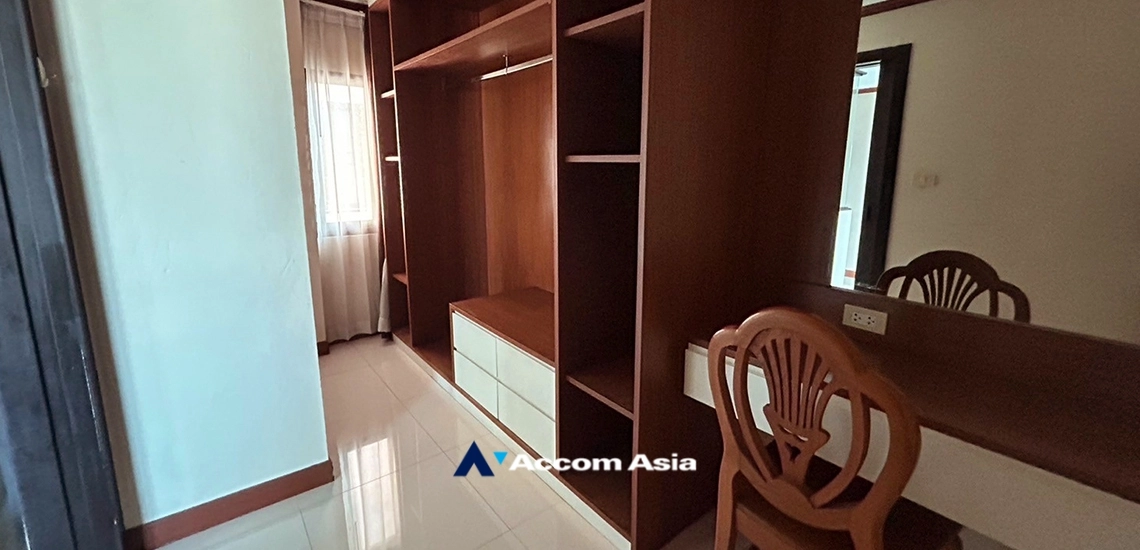 7  3 br Apartment For Rent in Sukhumvit ,Bangkok BTS Ekkamai at Spacious Room AA34903