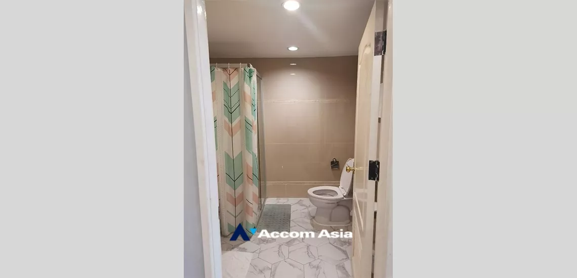 5  1 br Condominium For Sale in Silom ,Bangkok BTS Surasak at lebua at State Tower AA34940