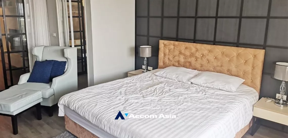  1  1 br Condominium For Sale in Silom ,Bangkok BTS Surasak at lebua at State Tower AA34940