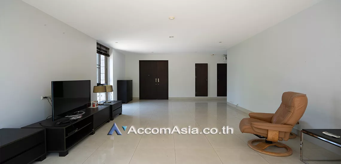 Pet friendly |  3 Bedrooms  Apartment For Rent in Sukhumvit, Bangkok  near BTS Phrom Phong (14916)