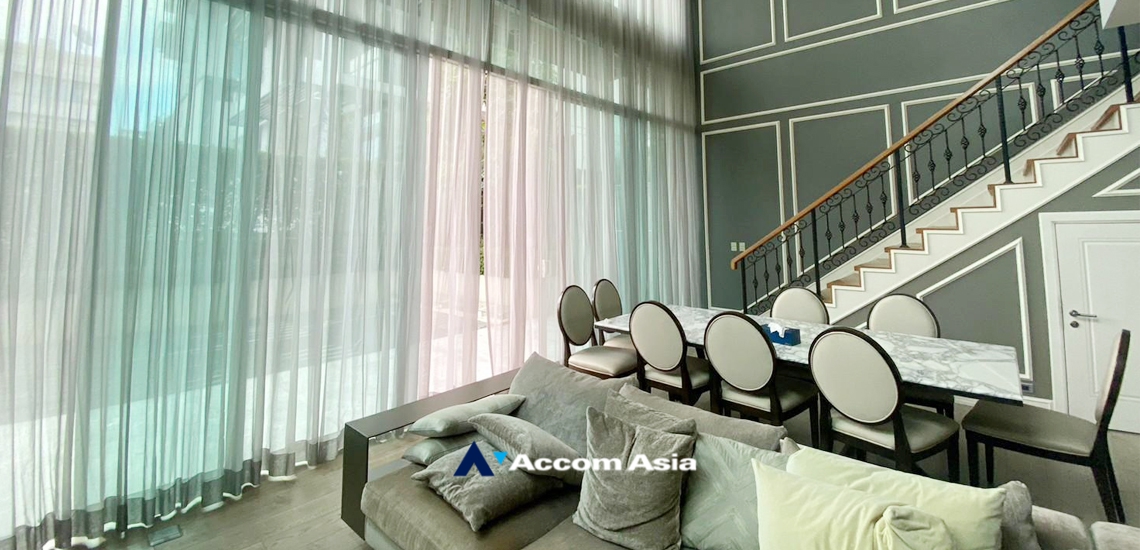  3 Bedrooms  House For Rent & Sale in Sukhumvit, Bangkok  near BTS Thong Lo (AA34999)