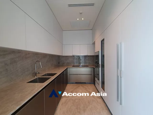 5  2 br Condominium For Sale in Ploenchit ,Bangkok BTS Chitlom at Scope Langsuan AA35010