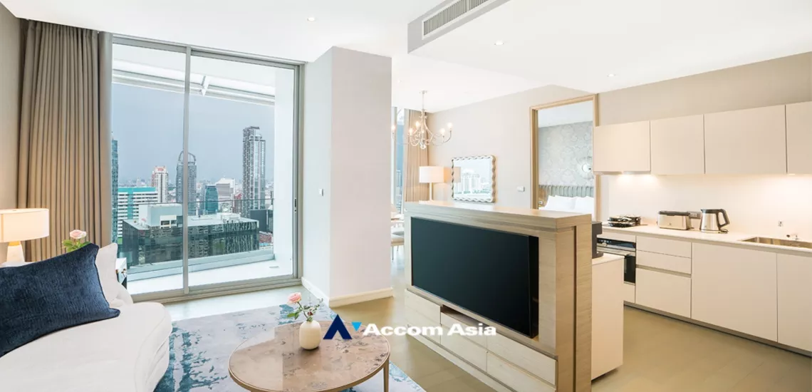  1 Bedroom  Apartment For Rent in Ploenchit, Bangkok  near BTS Ratchadamri (AA35125)