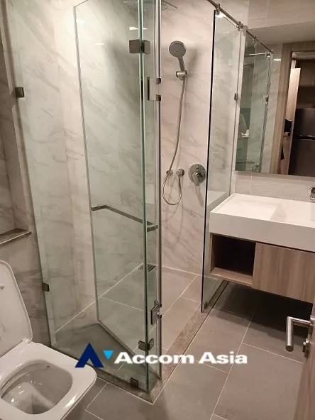  1 Bedroom  Condominium For Rent in Sukhumvit, Bangkok  near BTS Asok - MRT Sukhumvit (AA35168)