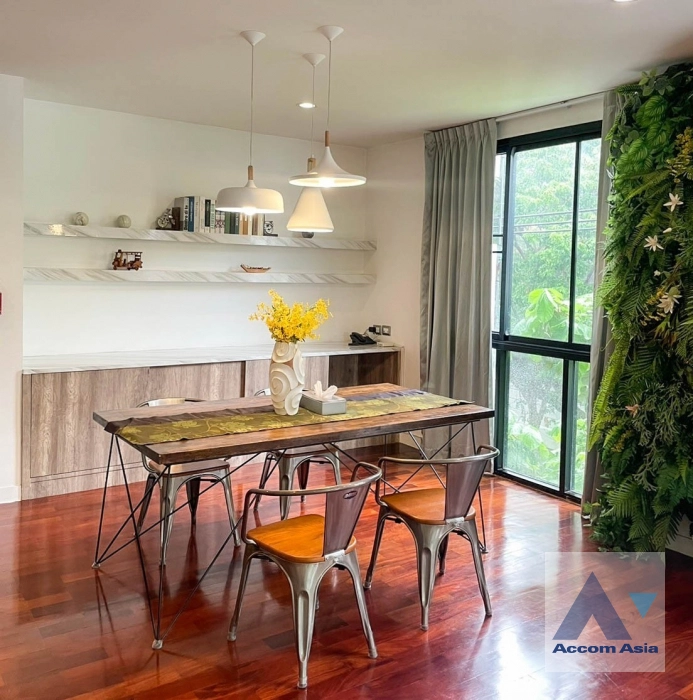 7  3 br Apartment For Rent in Ploenchit ,Bangkok BTS Chitlom - MRT Lumphini at Exclusive Residence AA35173