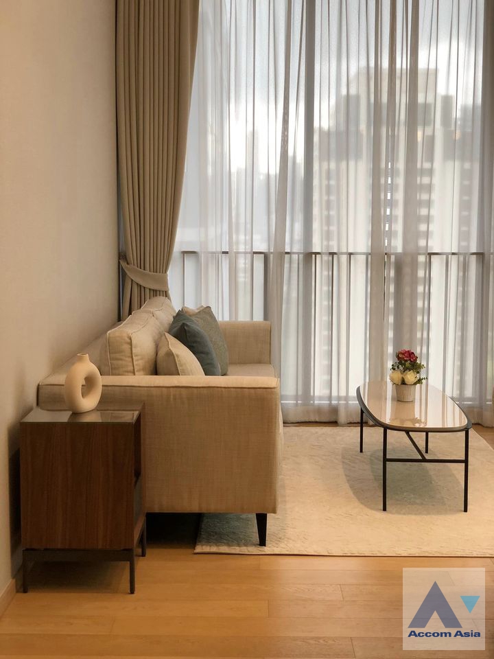  1  2 br Condominium For Rent in Ploenchit ,Bangkok BTS Chitlom at 28 Chidlom AA35200