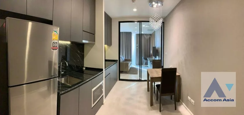  1 Bedroom  Condominium For Rent & Sale in Ploenchit, Bangkok  near BTS Ploenchit (AA35254)